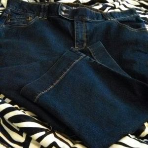 Lane bryant cropped blue jeans size 20 - pre-owned
